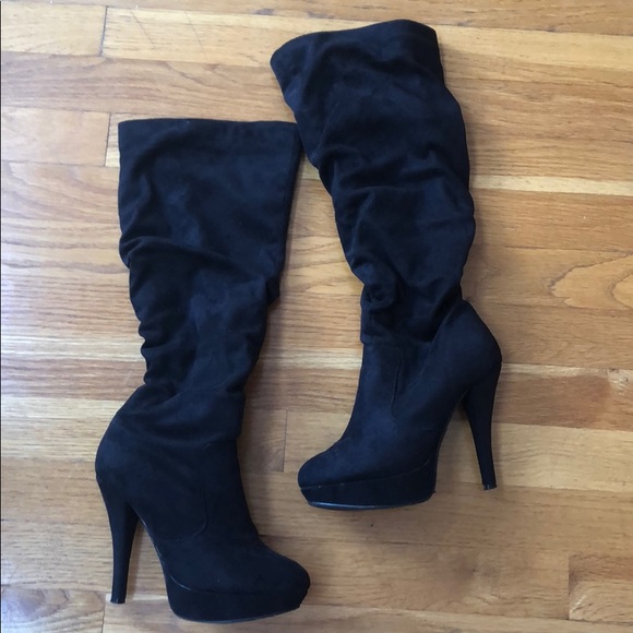 Shoes - Platform black suede boots